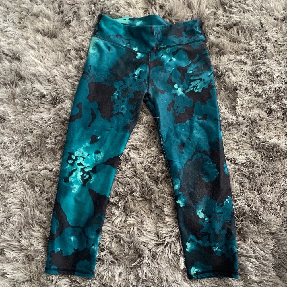 Emerald green fabletics crop leggings